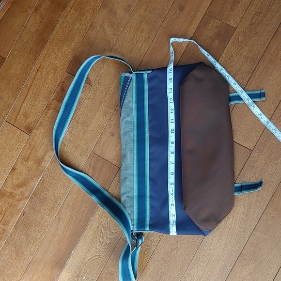 Gap Kids Messenger Book Bag - Picture 5 of 14